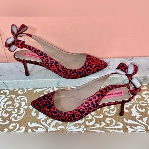 Betsey Johnston CADEE Red Black Leopard Bows Slingback Heels Fabric CADEO1S5 10M
